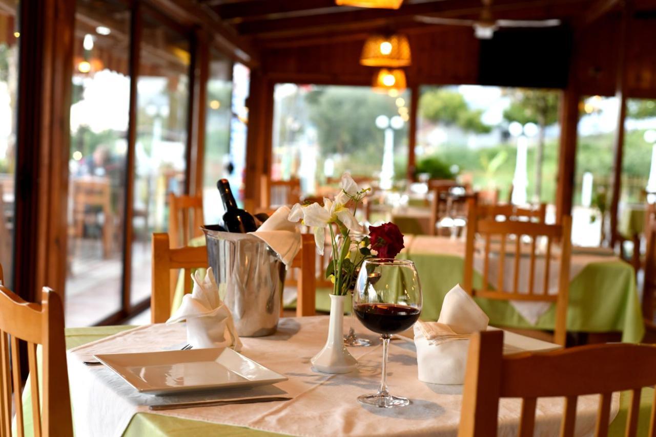 Hotel Ramosaco, Radhime, Vlore Экстерьер фото